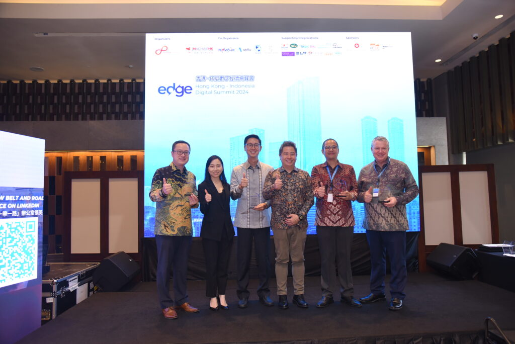 Revolusi pembayaran digital di Indonesia telah menjadi fenomena yang tak terelakkan. Hayden Lui, selaku Co-Owner PT Ezeelink, berkesempatan untuk membahas hal tersebut di acara Hong Kong - Indonesia Digital Summit 2024.